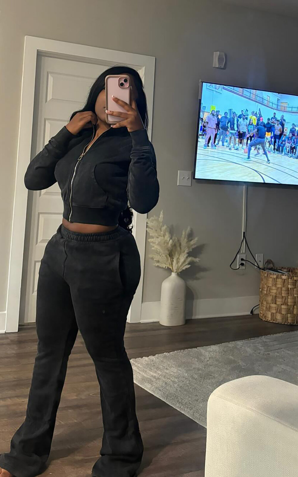 Women 2 Piece Outfits Sweatsuit Zip Up Crop Loungewear Distressed SweatPants Lounge Matching Sweat Set 2025 Fall Tracksuit