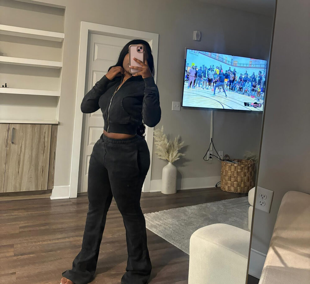 Women 2 Piece Outfits Sweatsuit Zip Up Crop Loungewear Distressed SweatPants Lounge Matching Sweat Set 2025 Fall Tracksuit
